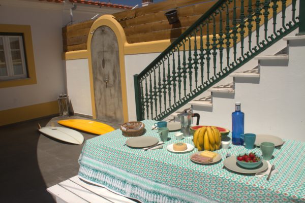 Breakfast outside(1) Breakfast outside(1)